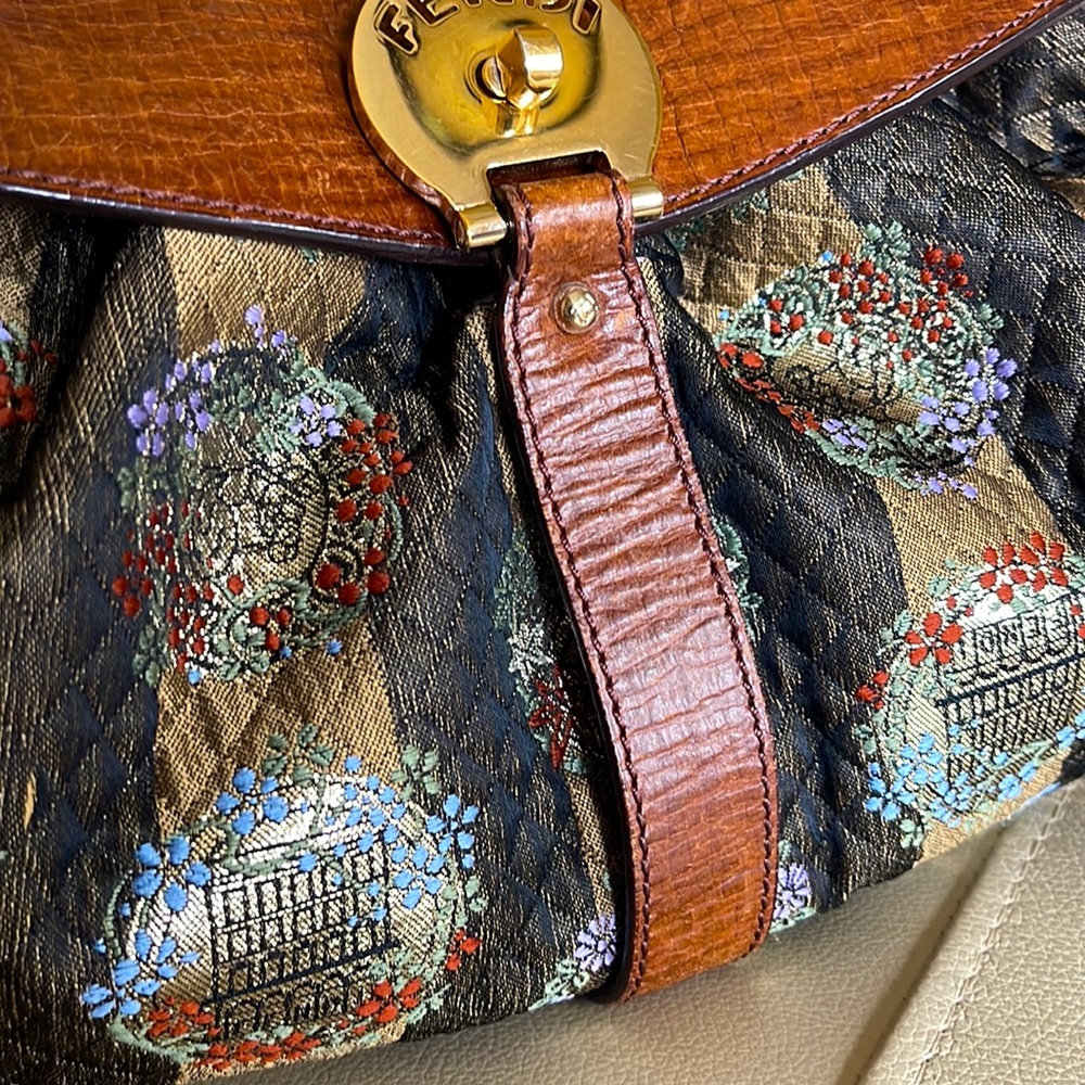 FENDI EUC TOBACCO PEQUIN STRIPES FABRIC AND LEATHER MAGIC SHOULDER BAG RARE FIND - Picture 4 of 17